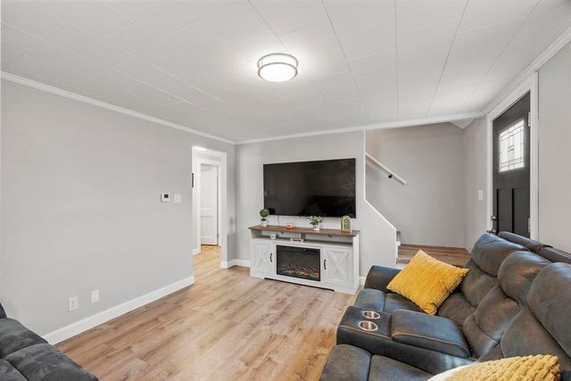 1430 Mammoth Rd, Dracut, MA 01826