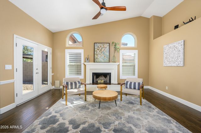 1520 W DEVON Drive, Gilbert, AZ 85233