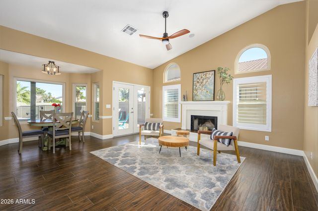 1520 W DEVON Drive, Gilbert, AZ 85233