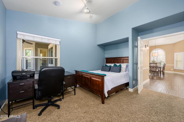 1520 W DEVON Drive, Gilbert, AZ 85233