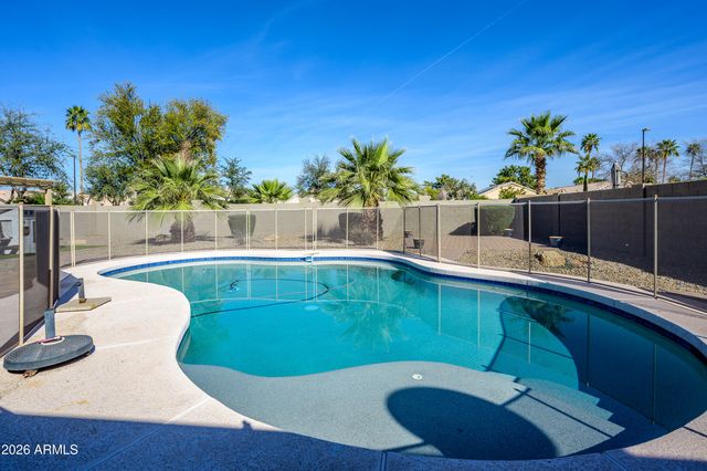 1520 W DEVON Drive, Gilbert, AZ 85233