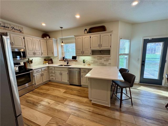 12764 S Gallery Street, Olathe, KS 66062