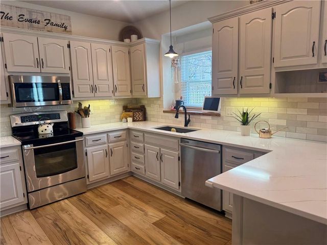 12764 S Gallery Street, Olathe, KS 66062