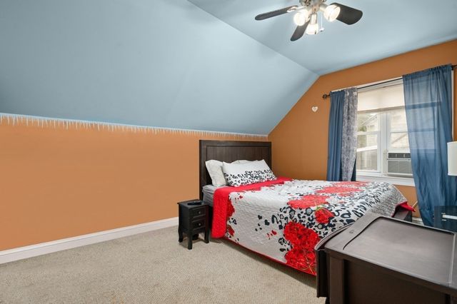 55 Arlington St, Lowell, MA 01854
