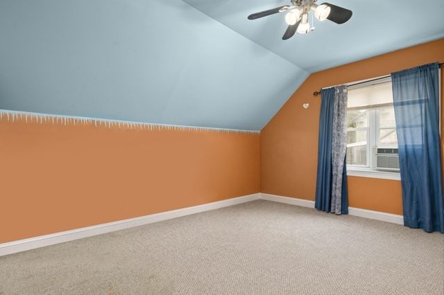 55 Arlington St, Lowell, MA 01854