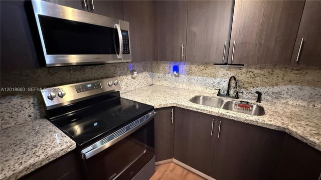 3011 W 76th St A-210, Hialeah, FL 33018