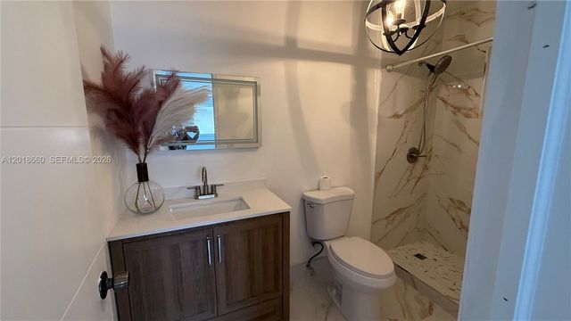 3011 W 76th St A-210, Hialeah, FL 33018