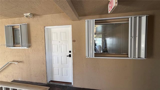 3011 W 76th St A-210, Hialeah, FL 33018