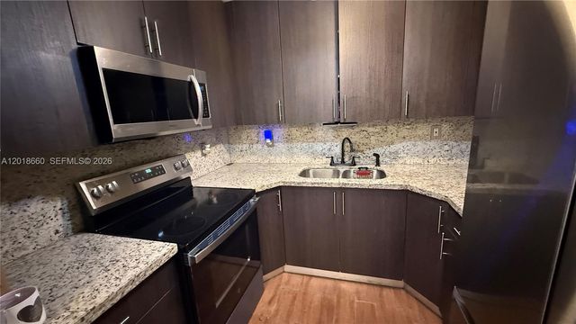 3011 W 76th St A-210, Hialeah, FL 33018