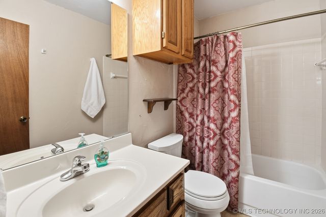 1236 S 110th East Avenue 3B, Tulsa, OK 74128