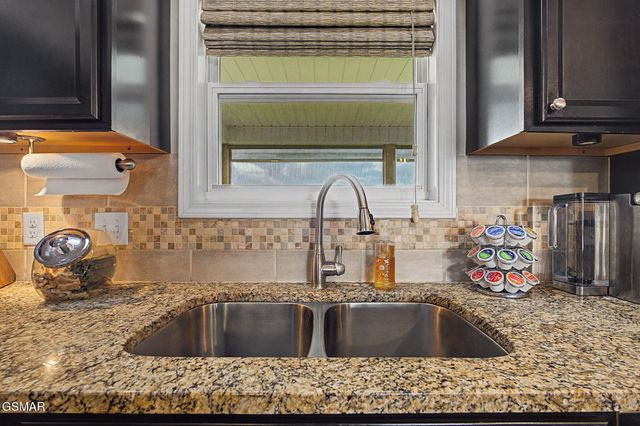 834 Wehali Trail, Kodak, TN 37764