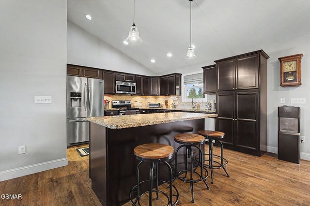 834 Wehali Trail, Kodak, TN 37764