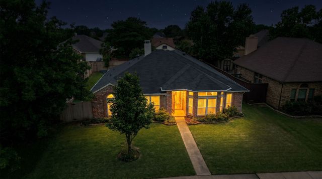 7114 Lo Chalmers Lane, Garland, TX 75043