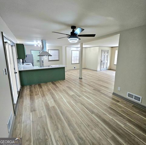 411 E Northwood Drive, Griffin, GA 30223