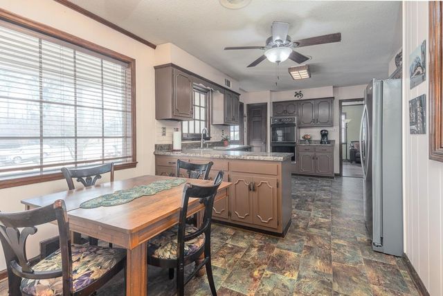 11 VIKING DR, Memphis, TN 38018