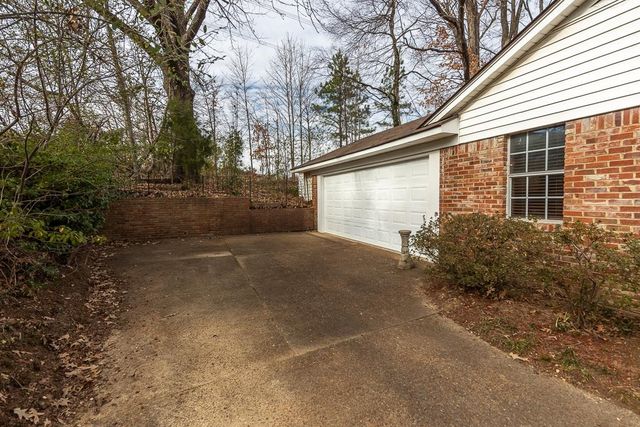 11 VIKING DR, Memphis, TN 38018