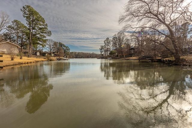 11 VIKING DR, Memphis, TN 38018