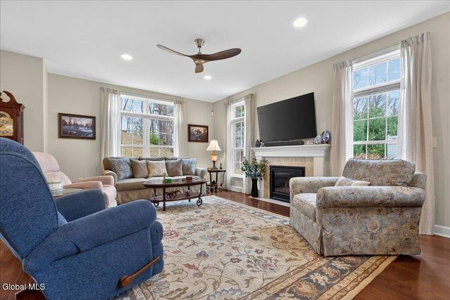 21 Hillman Loop, Round Lake, NY 12151