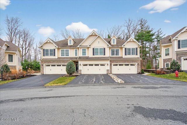 21 Hillman Loop, Round Lake, NY 12151