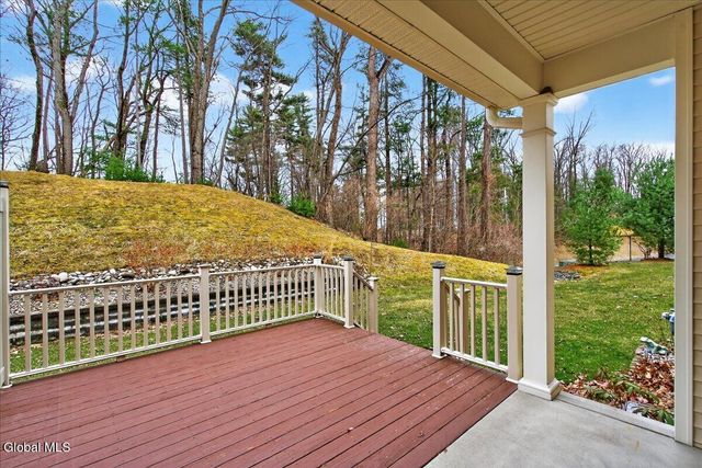 21 Hillman Loop, Round Lake, NY 12151