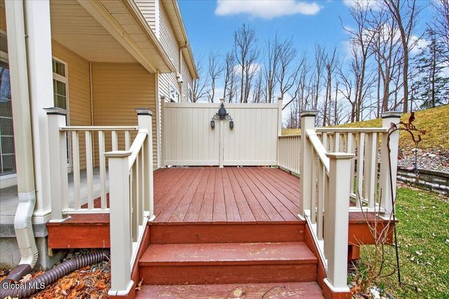 21 Hillman Loop, Round Lake, NY 12151