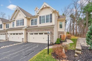 21 Hillman Loop, Round Lake, NY 12151