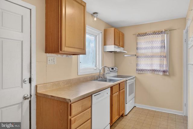 3412 OLD ORCHARD RD, Harrisburg, PA 17109