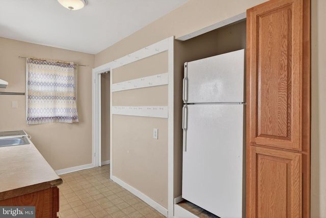 3412 OLD ORCHARD RD, Harrisburg, PA 17109