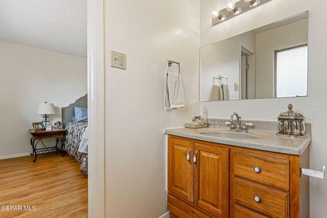 540 MARTHMONT Way, El Paso, TX 79912