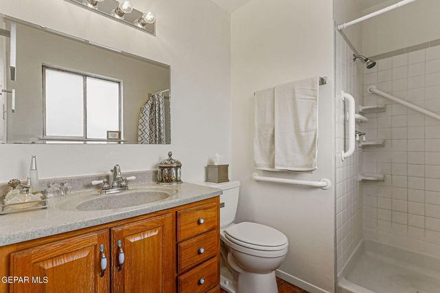 540 MARTHMONT Way, El Paso, TX 79912