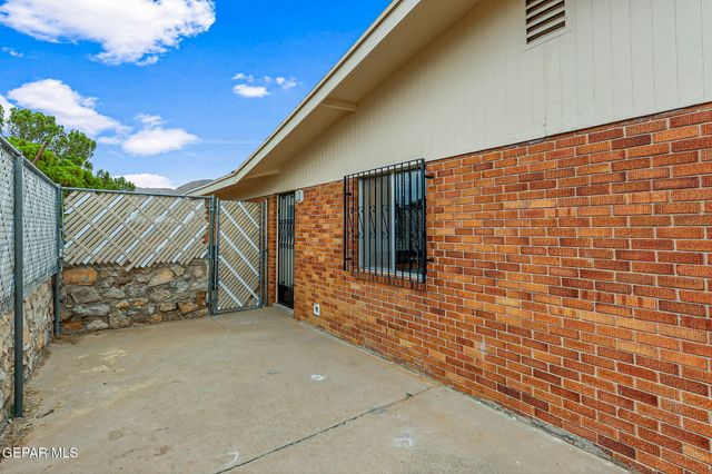 540 MARTHMONT Way, El Paso, TX 79912