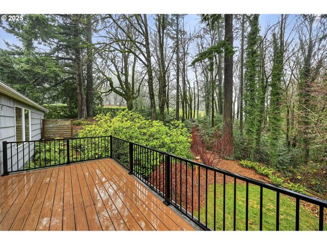 3564 Sw COUNCIL CREST Dr, Portland, OR 97239