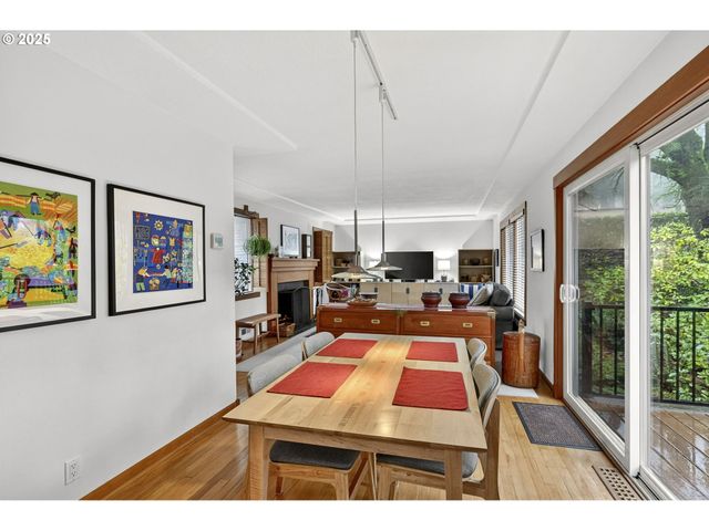 3564 Sw COUNCIL CREST Dr, Portland, OR 97239