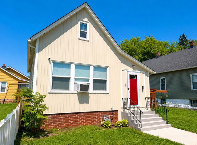 1729 Jackson Street, North Chicago, IL 60064
