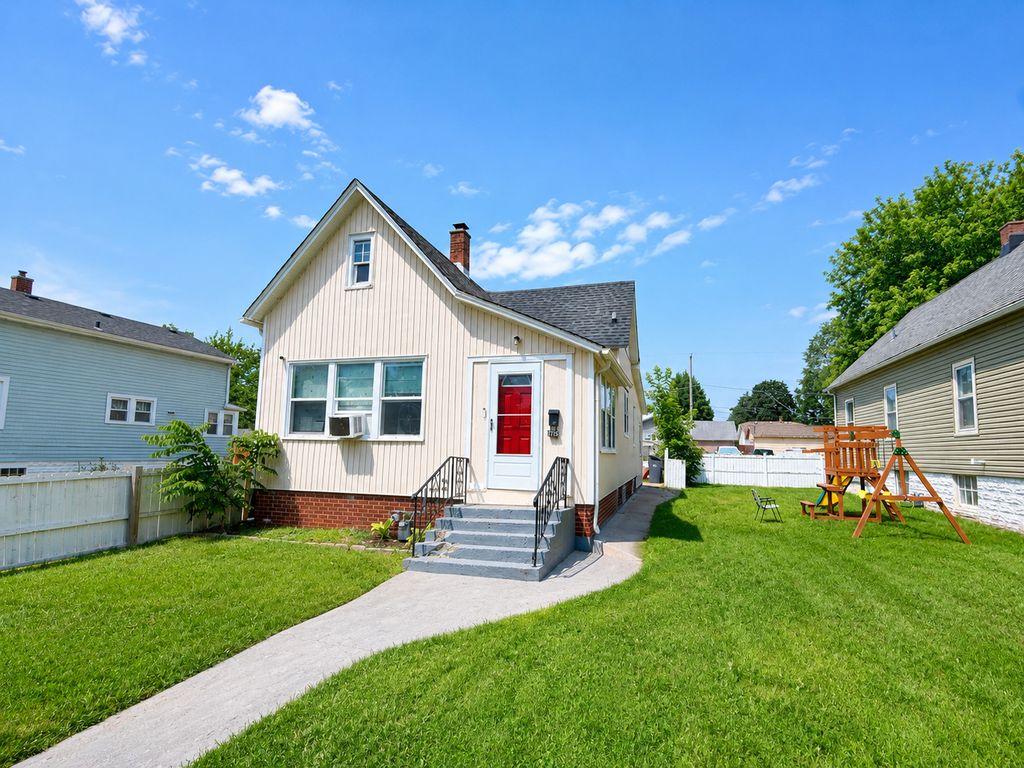 1729 Jackson Street, North Chicago, IL 60064