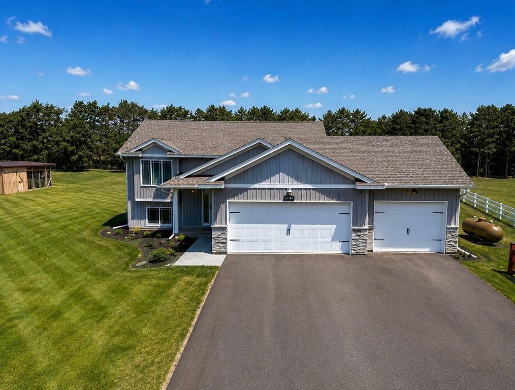 35341 Hastings Street NE, Cambridge, MN 55008