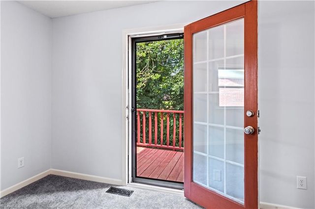 327 Mar Don Hills Court, Winston-salem, NC 27104