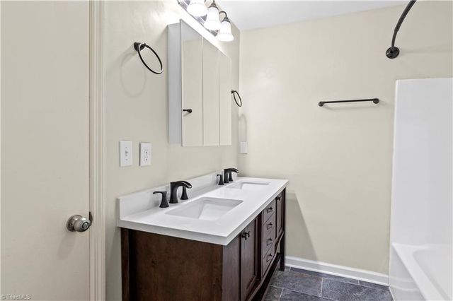 327 Mar Don Hills Court, Winston-salem, NC 27104