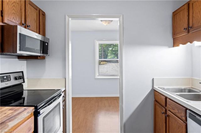 327 Mar Don Hills Court, Winston-salem, NC 27104