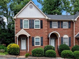327 Mar Don Hills Court, Winston-salem, NC 27104