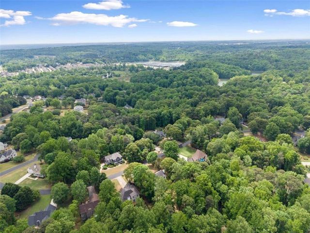 6220 Germantown Drive, Flowery Branch, GA 30542