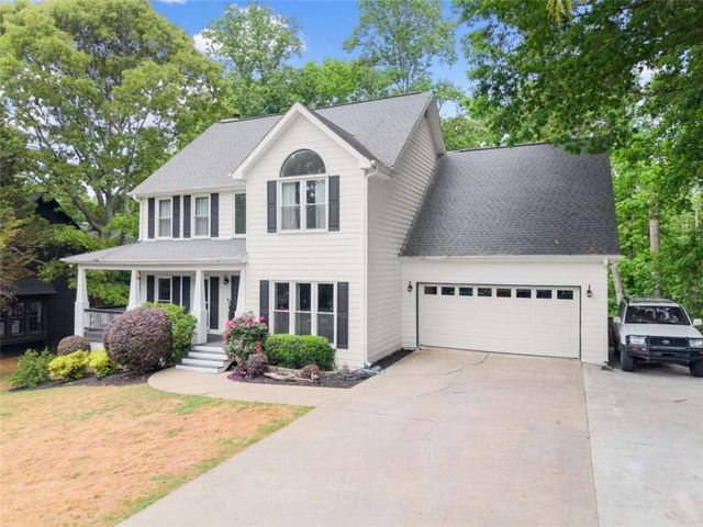 6220 Germantown Drive, Flowery Branch, GA 30542