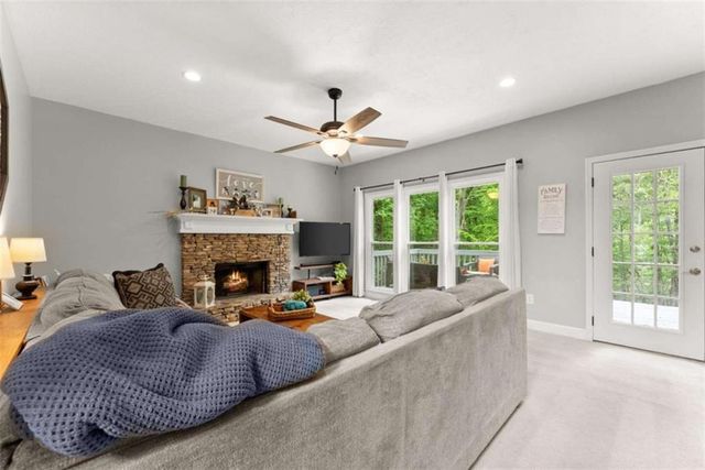 6220 Germantown Drive, Flowery Branch, GA 30542
