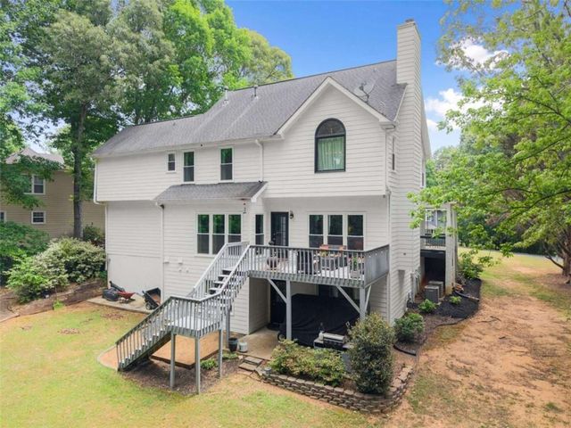 6220 Germantown Drive, Flowery Branch, GA 30542