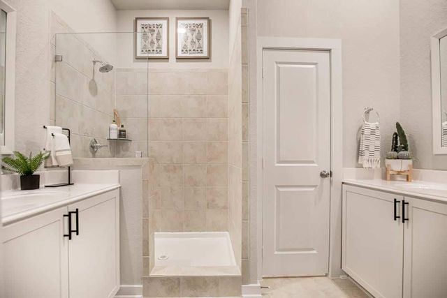 213 Flora Springs CV, Liberty Hill, TX 78642