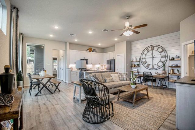 213 Flora Springs CV, Liberty Hill, TX 78642