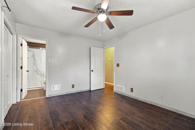 12207 Somerset Dr, Louisville, KY 40229