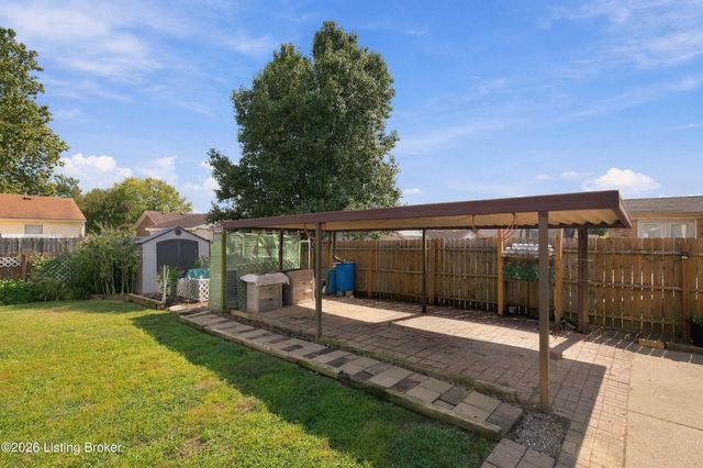 12207 Somerset Dr, Louisville, KY 40229