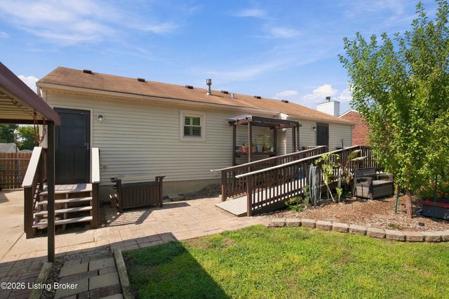 12207 Somerset Dr, Louisville, KY 40229