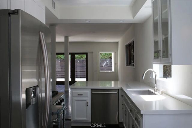 11336 Montana, Los Angeles, CA 90049